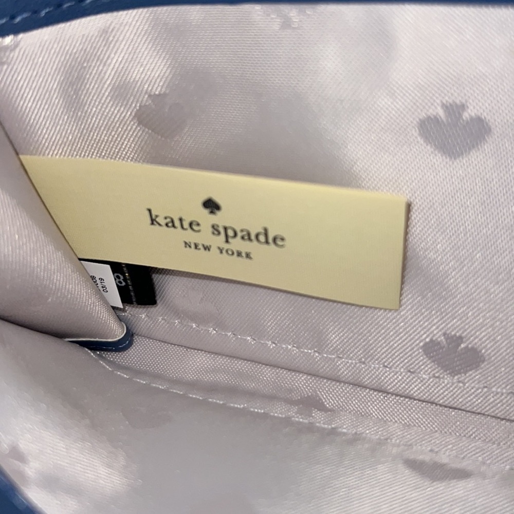 Kate Spade wallet - Picture 4 of 8